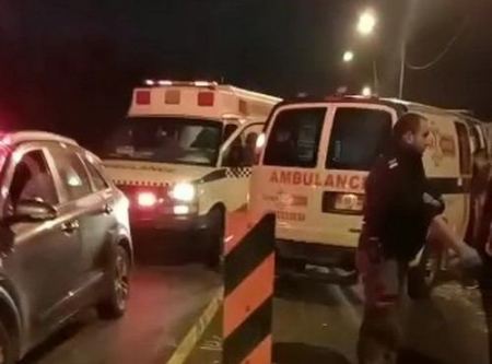 ثلاثة اصابات بين طفيفه ومتوسطة اثر حادث على مدخل برطعة الشمالي